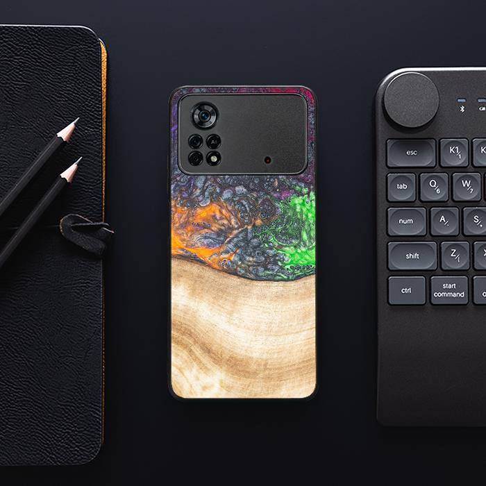 Xiaomi POCO X4 Pro 5G Handyhülle aus Harz und Holz - Synergy#F6