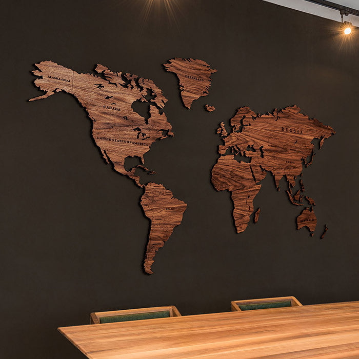 Drewniana magnetyczna mapa świata Orzech olejowany | język angielski