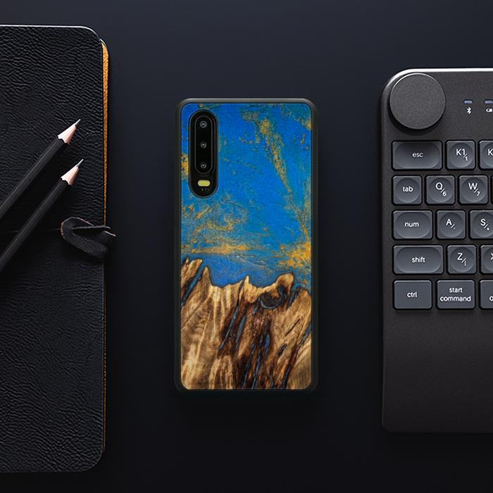 Huawei P30 Resin & Wood Phone Case - SYNERGY#C43