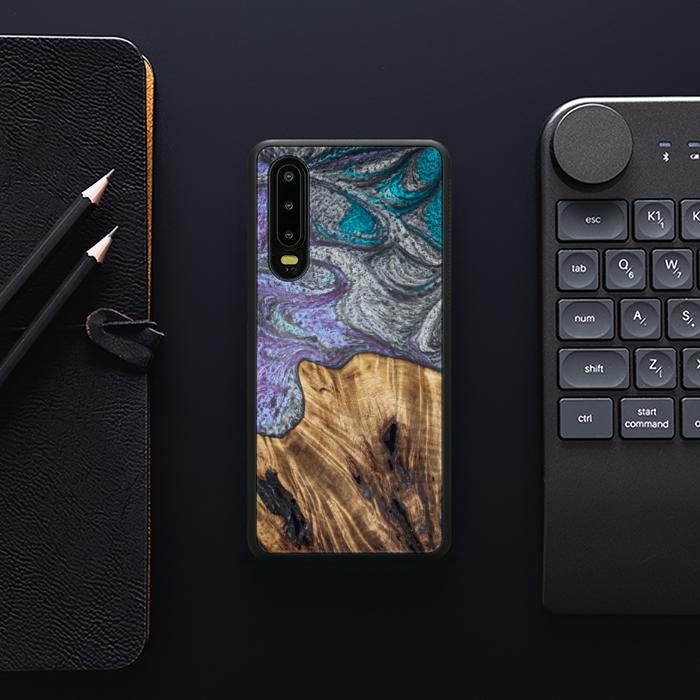 Huawei P30 Resin & Wood Phone Case - SYNERGY#C47