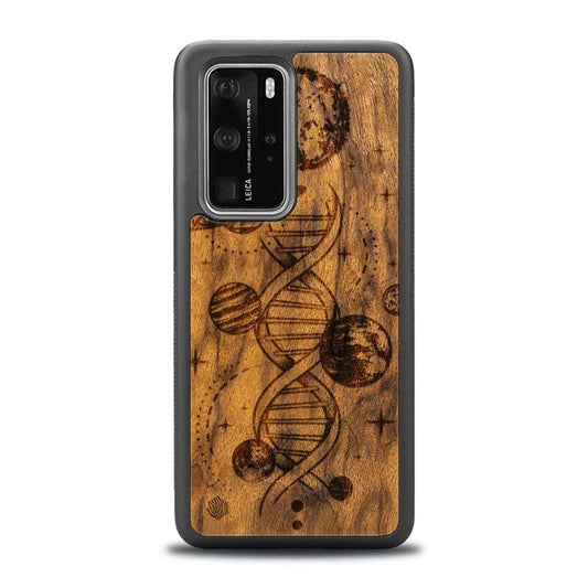 Huawei P40 Pro Handyhülle aus Holz - Space DNA (Imbuia)