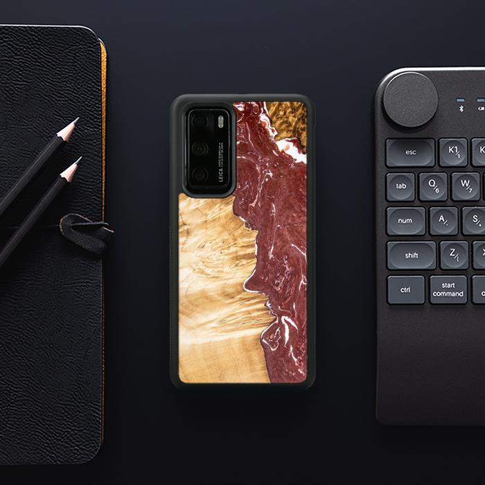 Etui na telefon Huawei P40 wykonane z żywicy i drewna - SYNERGY#316