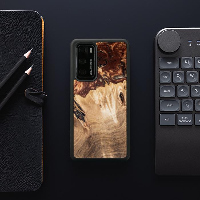 Huawei P40 Handyhülle aus Kunstharz und Holz - SYNERGY# A100
