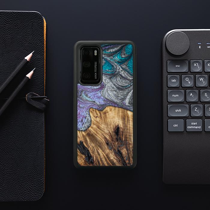 Etui na telefon Huawei P40 wykonane z żywicy i drewna - SYNERGY#C47