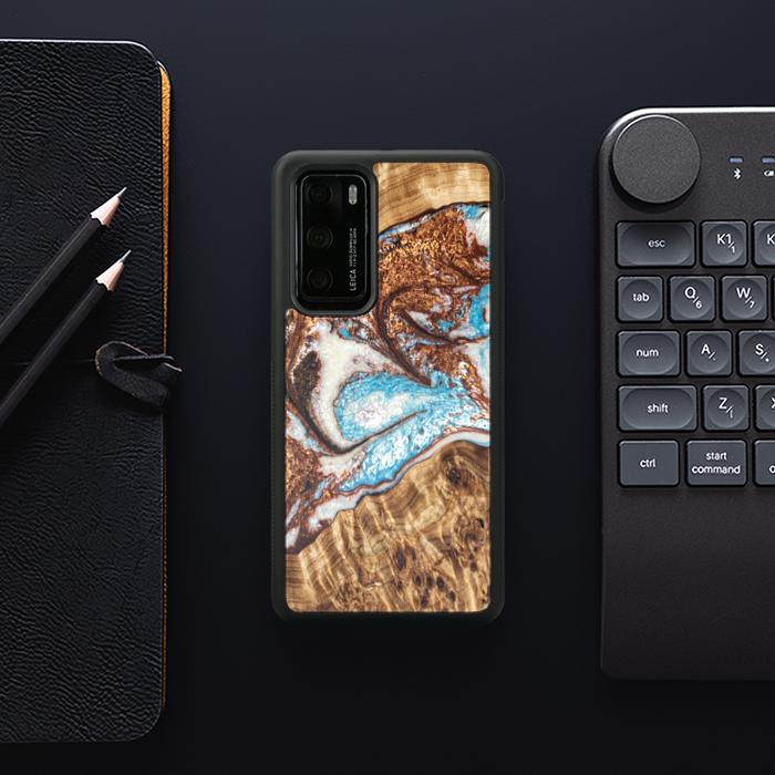Etui na telefon Huawei P40 wykonane z żywicy i drewna - Synergy#B11