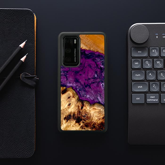 Etui na telefon Huawei P40 wykonane z żywicy i drewna - Synergy#D130