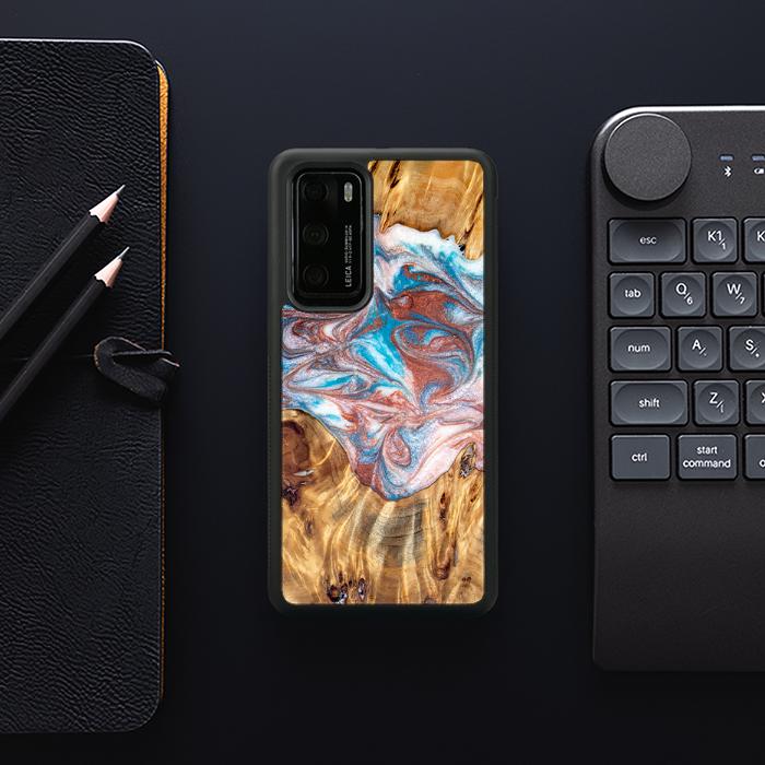 Huawei P40 Handyhülle aus Harz und Holz - Synergy#D138
