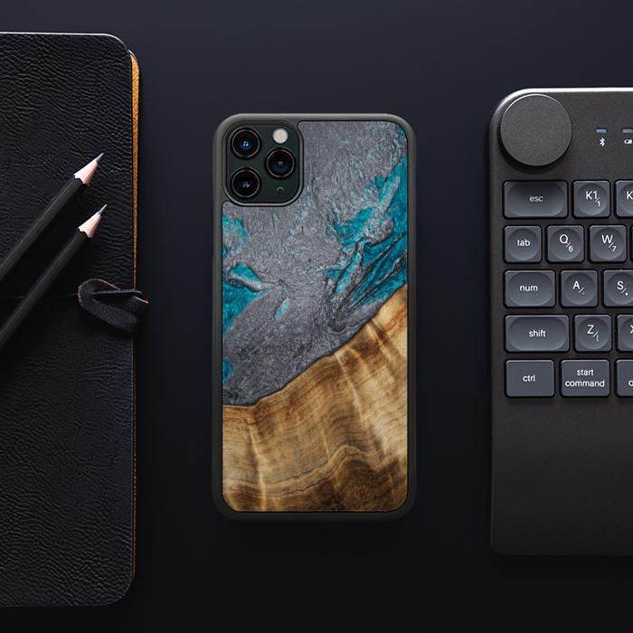 iPhone 11 Pro Max Etui na telefon z żywicy i drewna - Synergy#C45