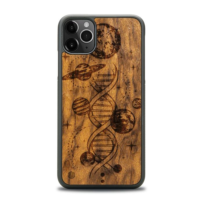 iPhone 11 Pro Max Drewniane etui na telefon - kosmiczne DNA (Imbuia)