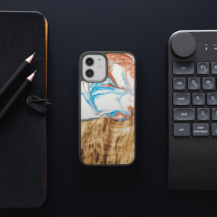 iPhone 12 Mini Etui na telefon z żywicy i drewna - SYNERGY#47