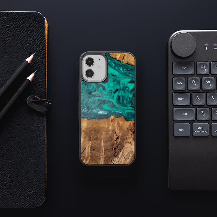 iPhone 12 Mini Etui na telefon z żywicy i drewna - Synergy#D133