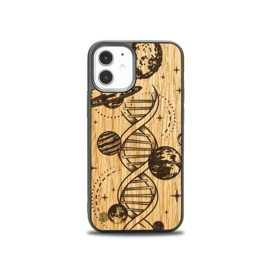 iPhone 12 Mini Handyhülle aus Holz – Space DNA (Eiche)