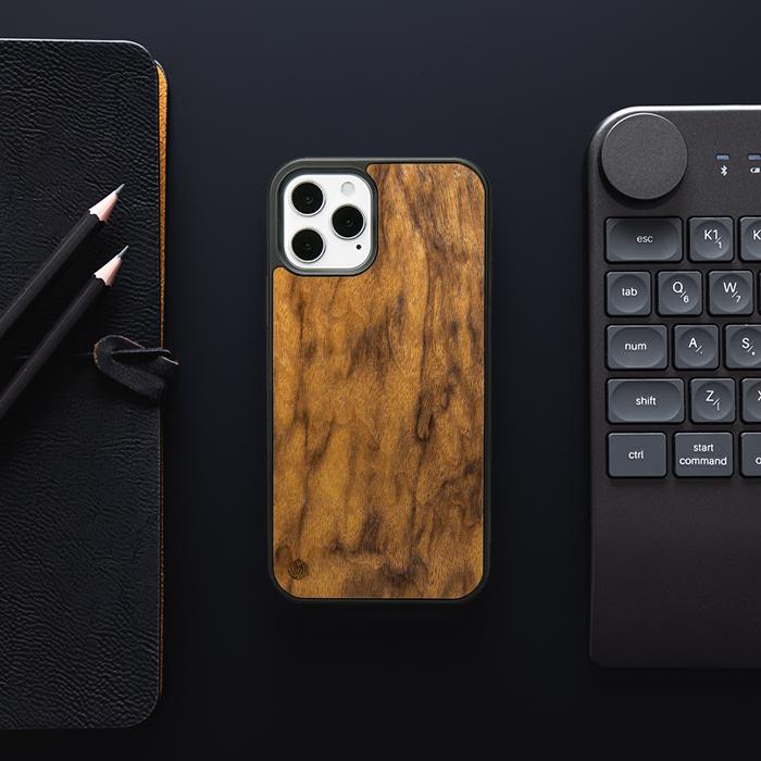 iPhone 12 Pro Handyhülle aus Holz - Imbuia