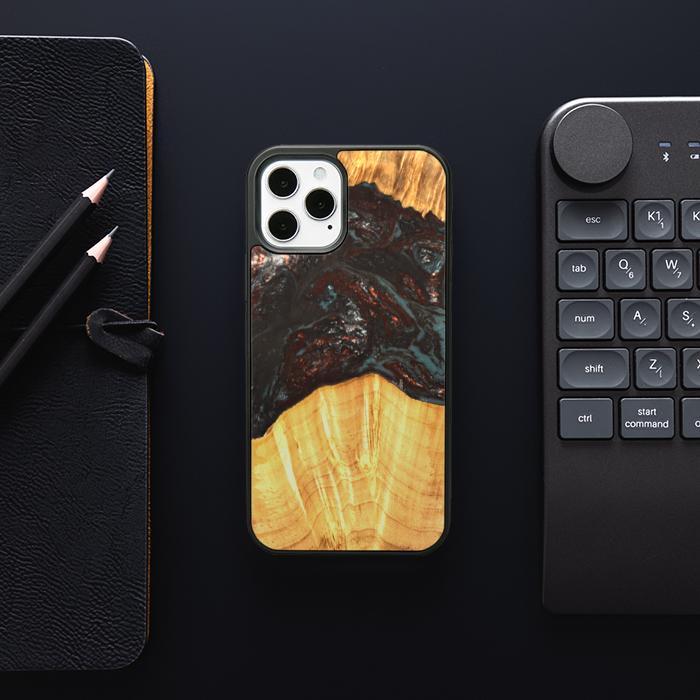 iPhone 12 Pro Handyhülle aus Kunstharz und Holz - SYNERGY#B42