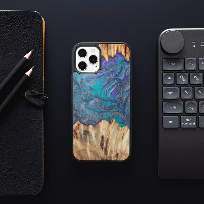 iPhone 12 Pro Handyhülle aus Harz und Holz - Synergy#D107
