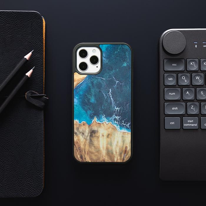 iPhone 12 Pro Handyhülle aus Harz und Holz - Synergy#D116