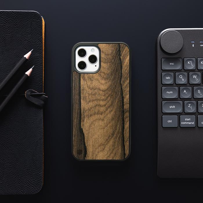 iPhone 12 Pro Handyhülle aus Holz - Ziricote