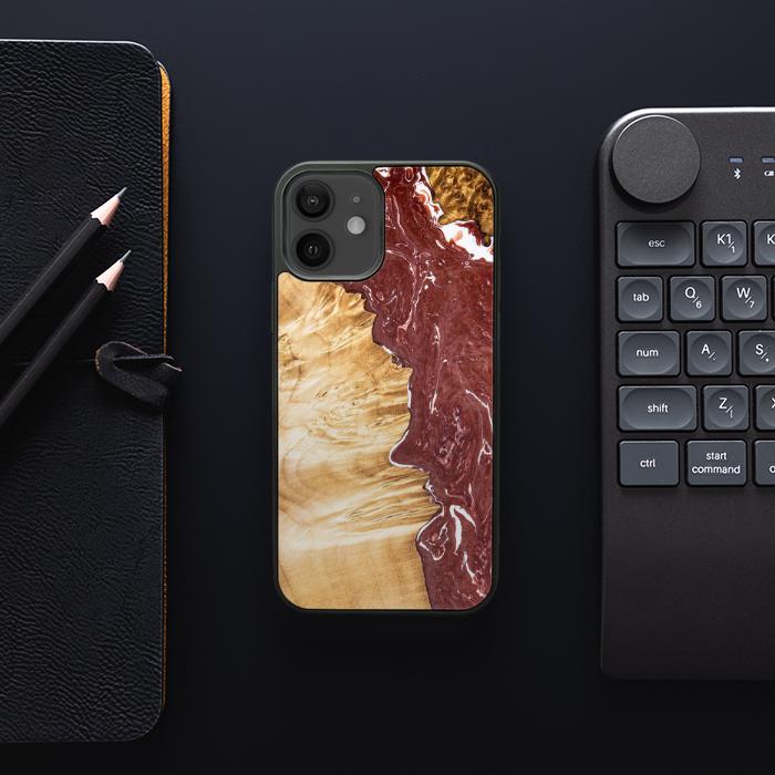 iPhone 12 etui na telefon z żywicy i drewna - SYNERGY#316