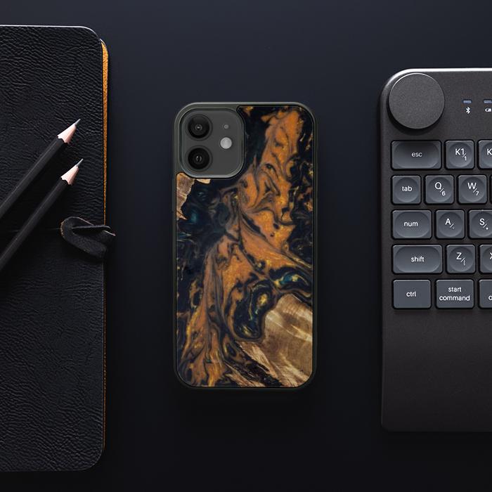 iPhone 12 etui na telefon z żywicy i drewna - Synergy#162