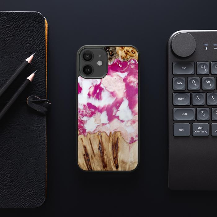 iPhone 12 etui na telefon z żywicy i drewna - Synergy#D124