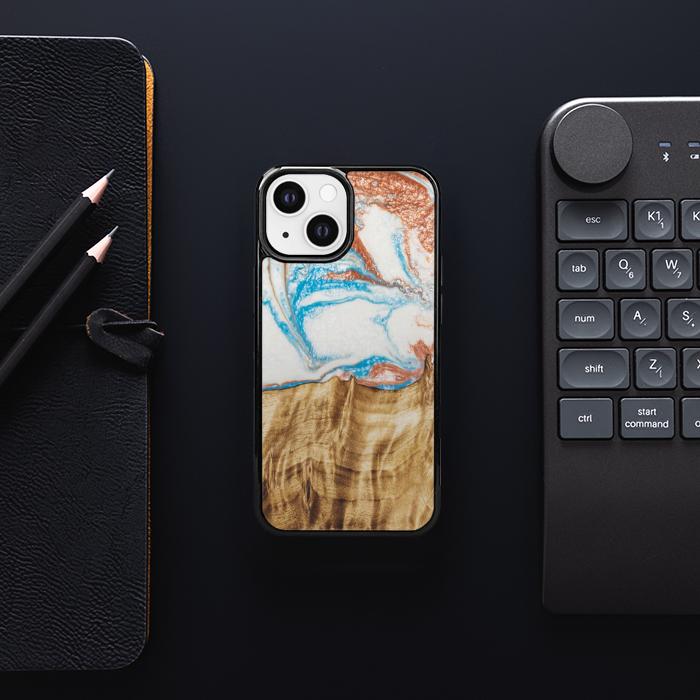 iPhone 13 Mini Etui na telefon z żywicy i drewna - SYNERGY#47