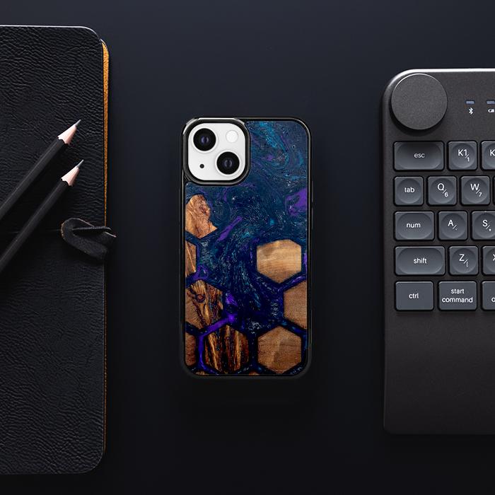 iPhone 13 Mini Etui na telefon z żywicy i drewna - Synergy#D106