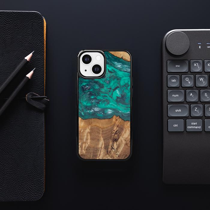 iPhone 13 Mini Handyhülle aus Harz und Holz - Synergy#D109