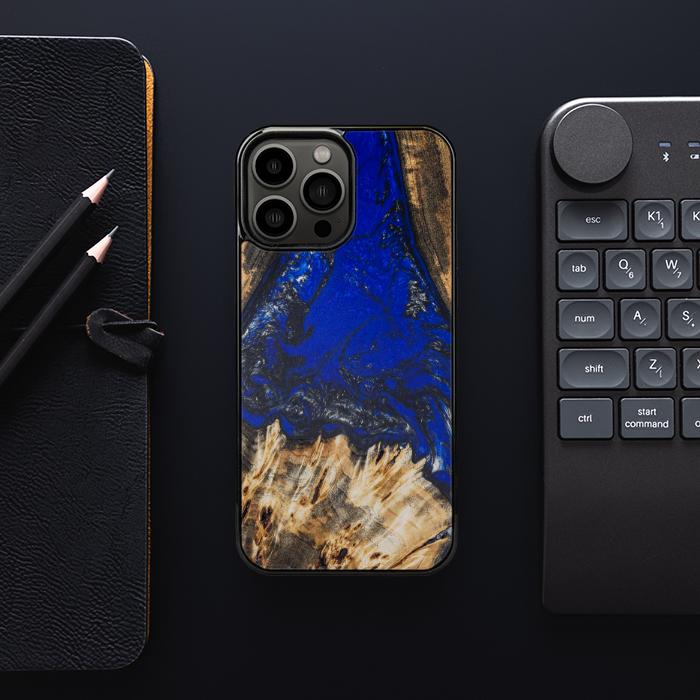 iPhone 13 Pro Max Etui na telefon z żywicy i drewna - SYNERGY#176