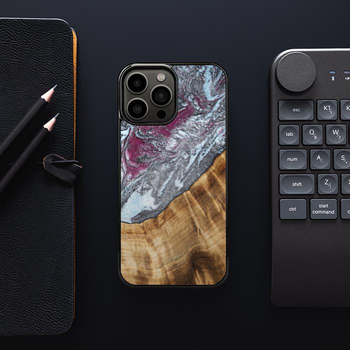 iPhone 13 Pro Max Etui na telefon z żywicy i drewna - Synergy#C12
