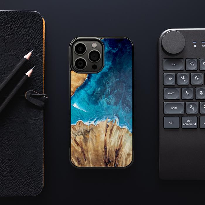 iPhone 13 Pro Max Etui na telefon z żywicy i drewna - Synergy#D126