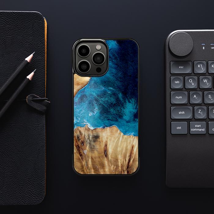 iPhone 13 Pro Max Etui na telefon z żywicy i drewna - Synergy#D127