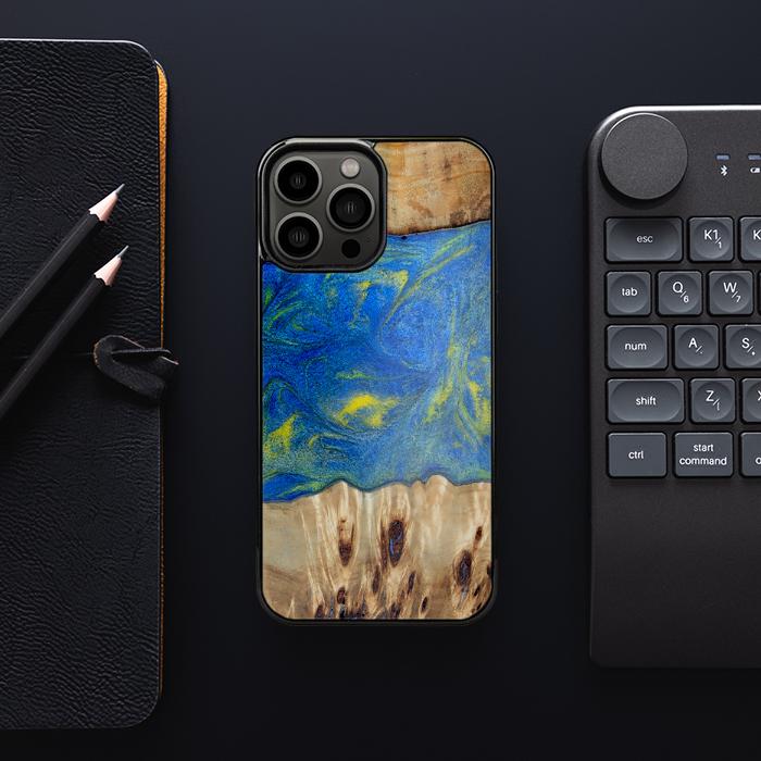 iPhone 13 Pro Max Etui na telefon z żywicy i drewna - Synergy#D128
