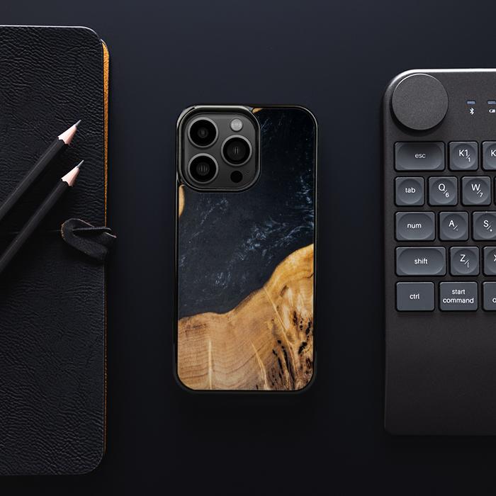 iPhone 13 Pro Etui na telefon z żywicy i drewna - SYNERGY#A51