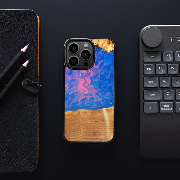 iPhone 13 Pro Etui na telefon z żywicy i drewna - SYNERGY#B29