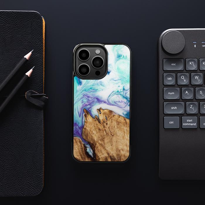 iPhone 13 Pro Etui na telefon z żywicy i drewna - SYNERGY#C17