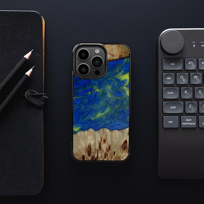 iPhone 13 Pro Etui na telefon z żywicy i drewna - Synergy#D102