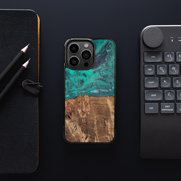 iPhone 13 Pro Etui na telefon z żywicy i drewna - Synergy#D108