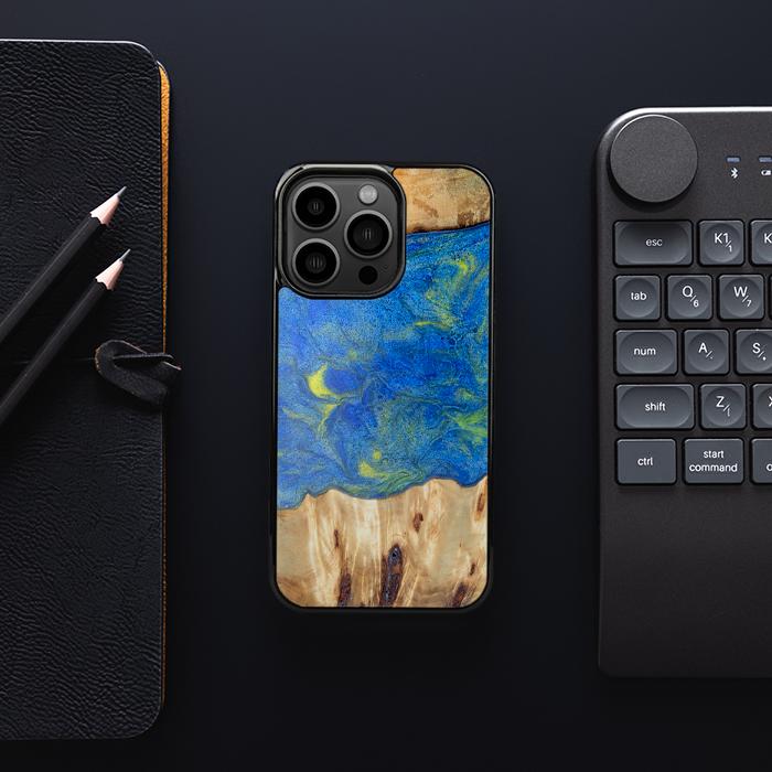 iPhone 13 Pro Resin & Wood Phone Case - Synergy#D131