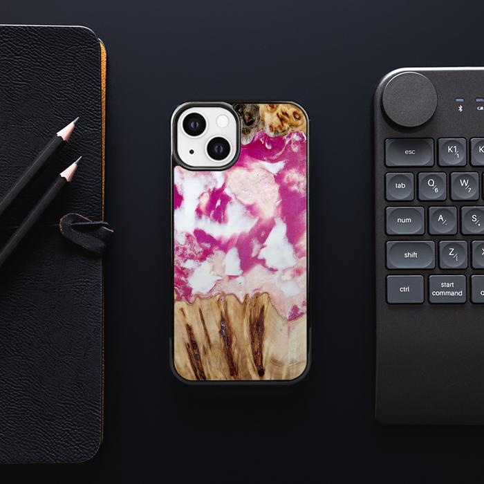 iPhone 13 etui na telefon z żywicy i drewna - Synergy#D124