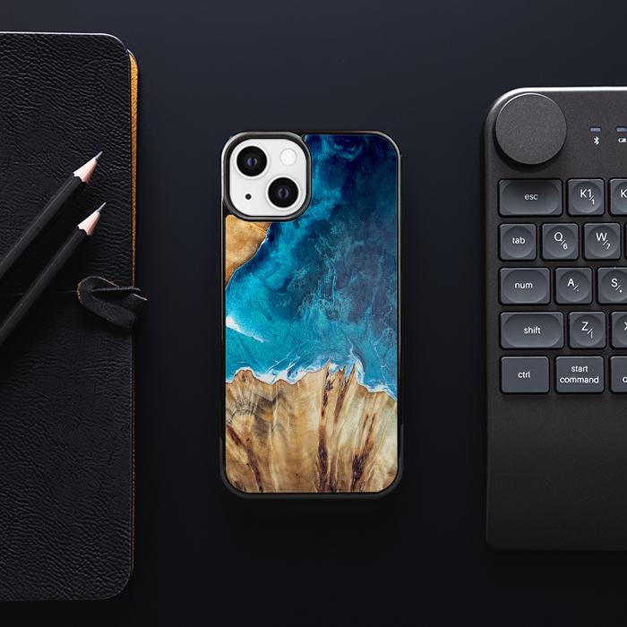 iPhone 13 etui na telefon z żywicy i drewna - Synergy#D126