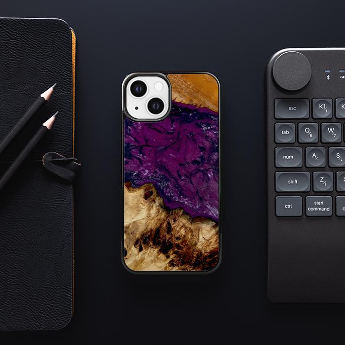 iPhone 13 etui na telefon z żywicy i drewna - Synergy#D134
