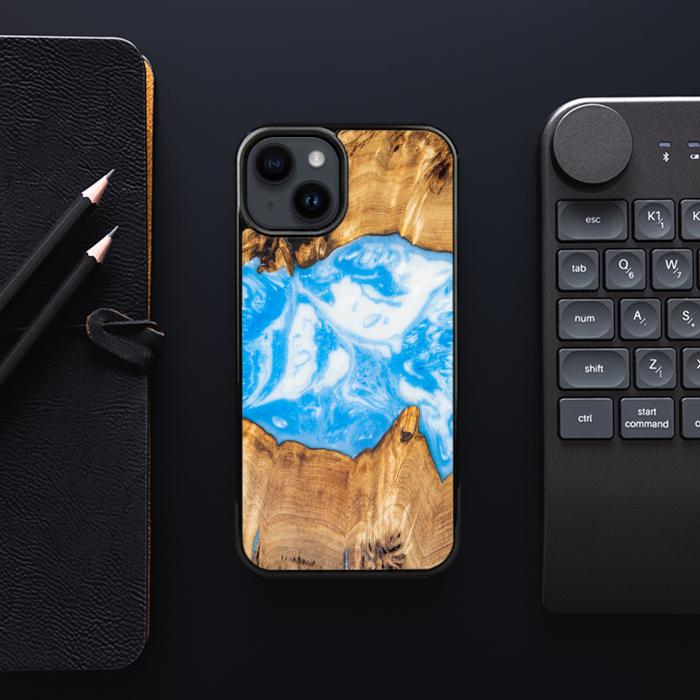 iPhone 14 Plus Etui na telefon z żywicy i drewna - Synergy# A34
