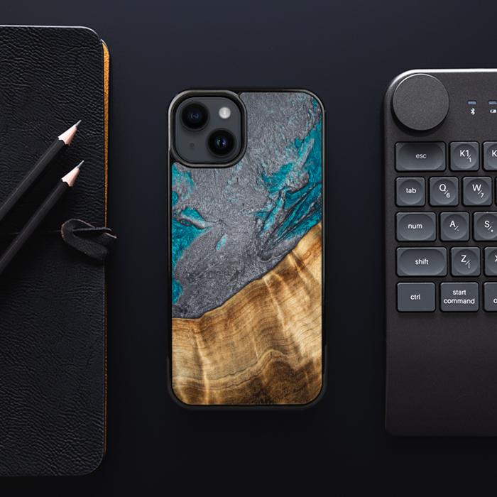 iPhone 14 Plus Etui na telefon z żywicy i drewna - Synergy#C45