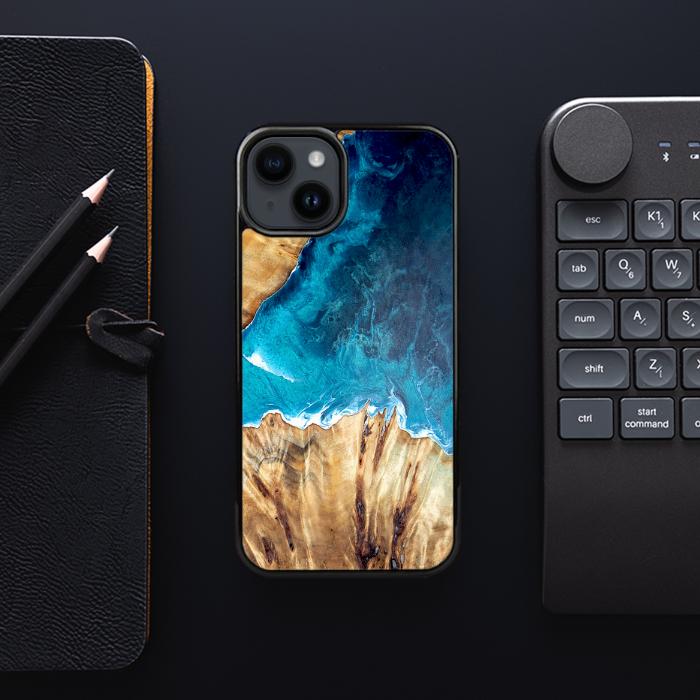 iPhone 14 Plus Etui na telefon z żywicy i drewna - Synergy#D126