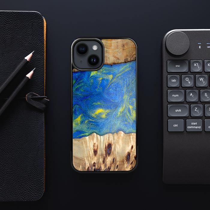 iPhone 14 Plus Resin & Wood Phone Case - Synergy#D128