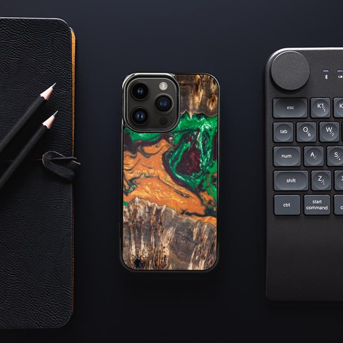 iPhone 14 Pro Etui na telefon z żywicy i drewna - SYNERGY#148