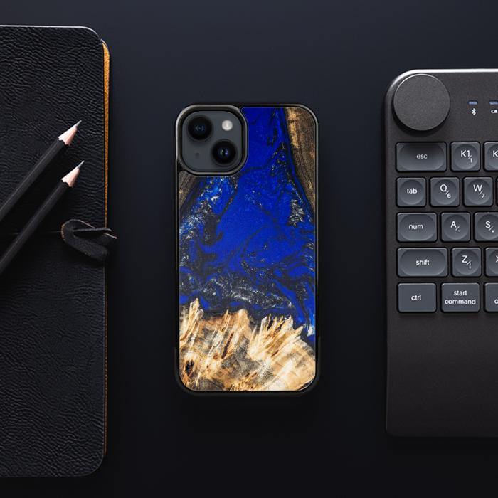 iPhone 14 etui na telefon z żywicy i drewna - SYNERGY#176