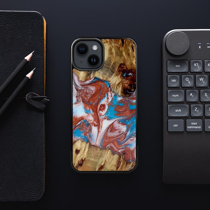 iPhone 15 Plus Handyhülle aus Harz und Holz - Synergy#D103