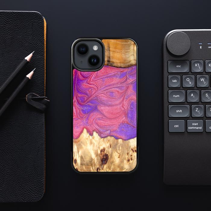 iPhone 15 Plus Handyhülle aus Harz und Holz - Synergy#D136
