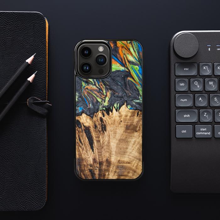 iPhone 15 Pro Max Etui na telefon z żywicy i drewna - SYNERGY#C22
